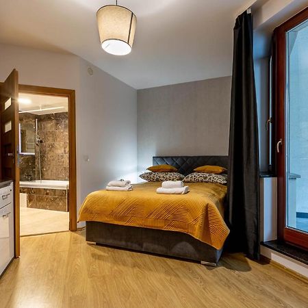 Apartament Just In Center Breslavia Exterior foto