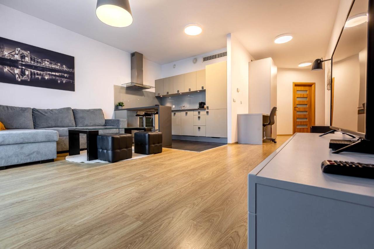 Apartament Just In Center Breslavia Exterior foto